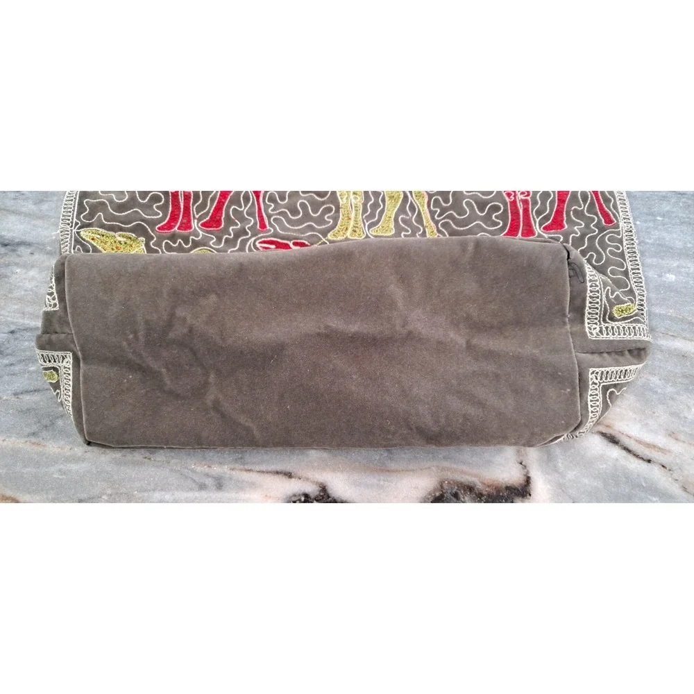 Large‎ Grey Velvet Zippered Tote Bag With Green And Red Embroidered Camels